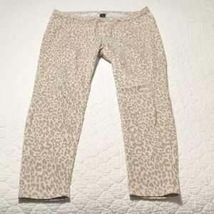 Hue Leopard Print Pants